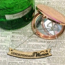 Gindependant Woman Necklace